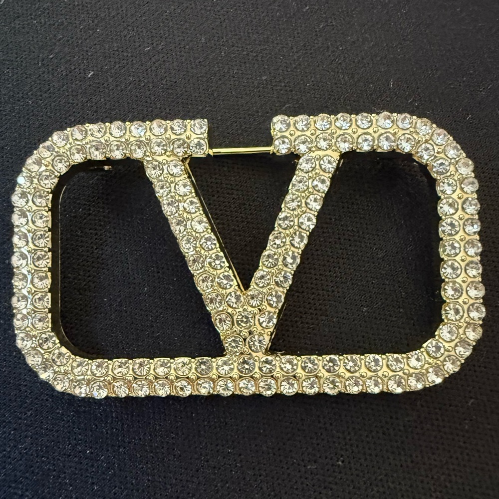 V Gold Crystal Embellished Brooch